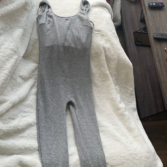 JLUXLABEL | Grey Ribbed Bodysuit - Picture 1 of 4